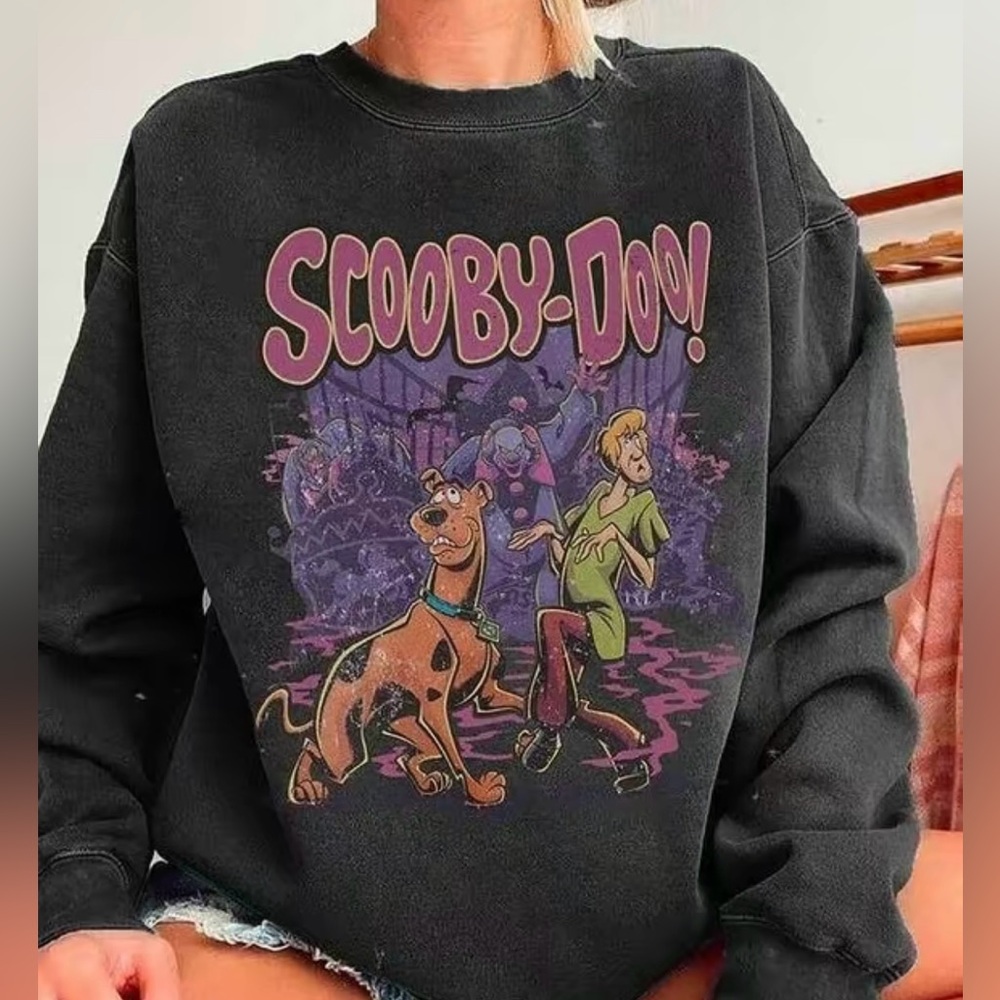 Scooby doo Clown chaser Crew Neck